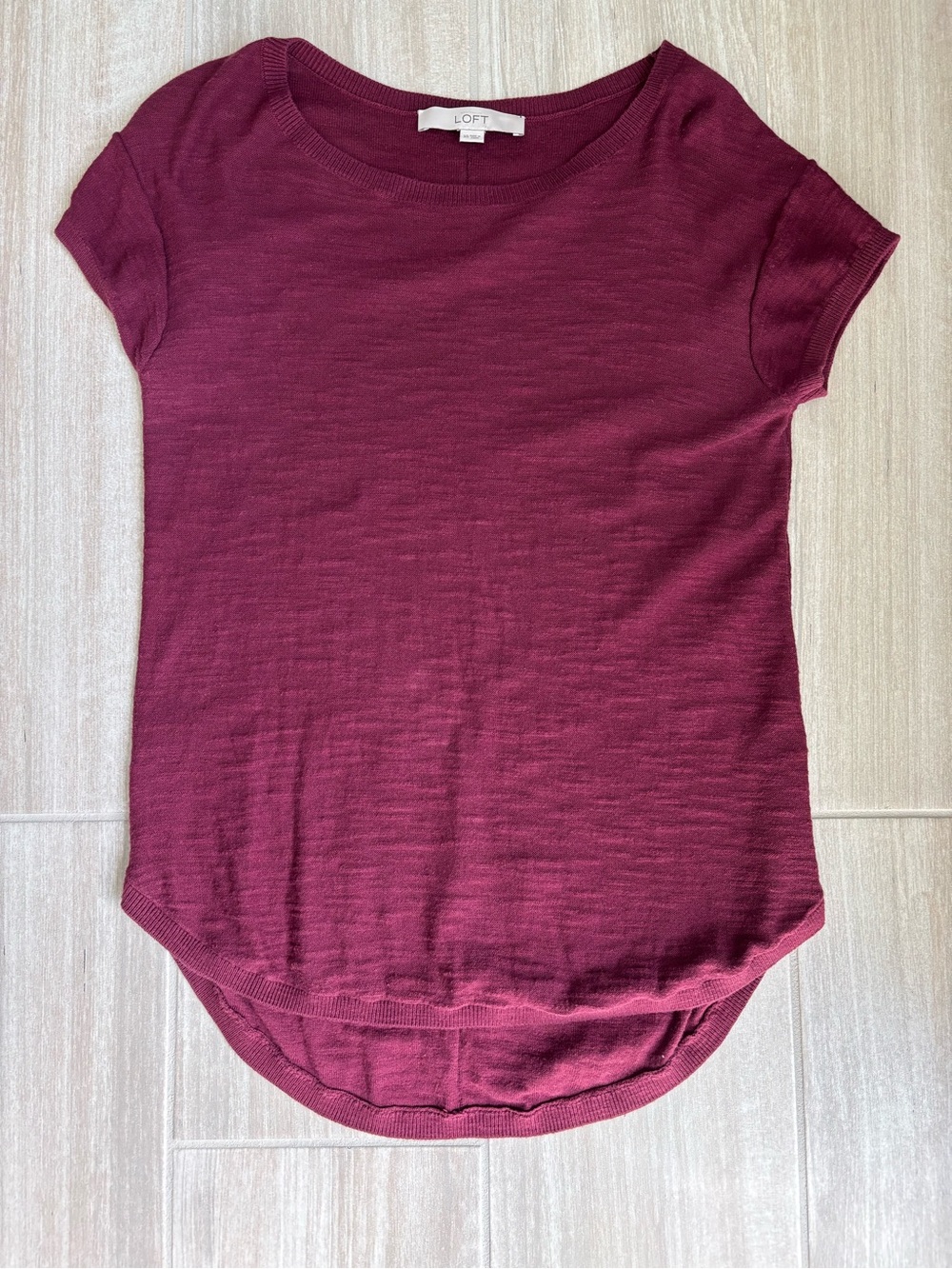 LOFT XS Women's Short Sleeve Crewneck Top - Burgundy